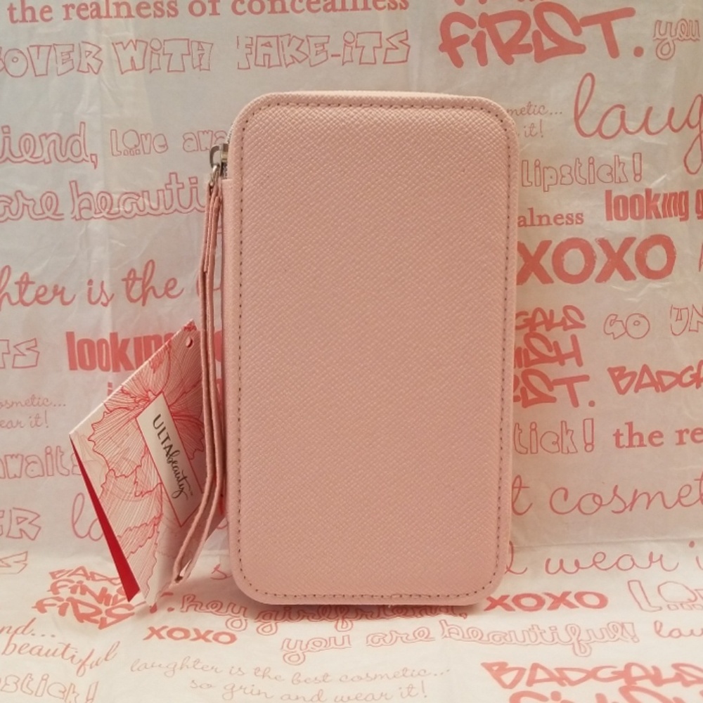 SOLD Cosmetic case / Wallet